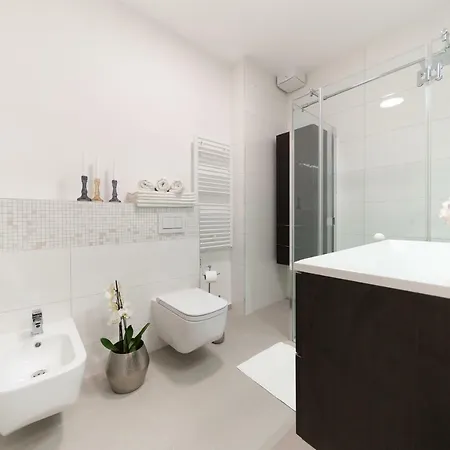 Unique Luxury Designers *