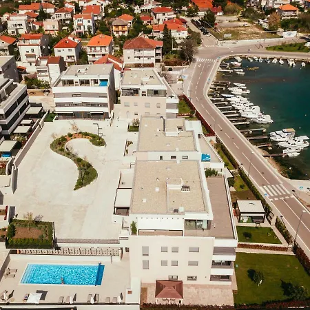 Unique Luxury Designers *