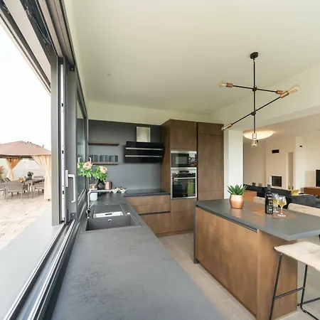 Unique Luxury Designers Ζαντάρ